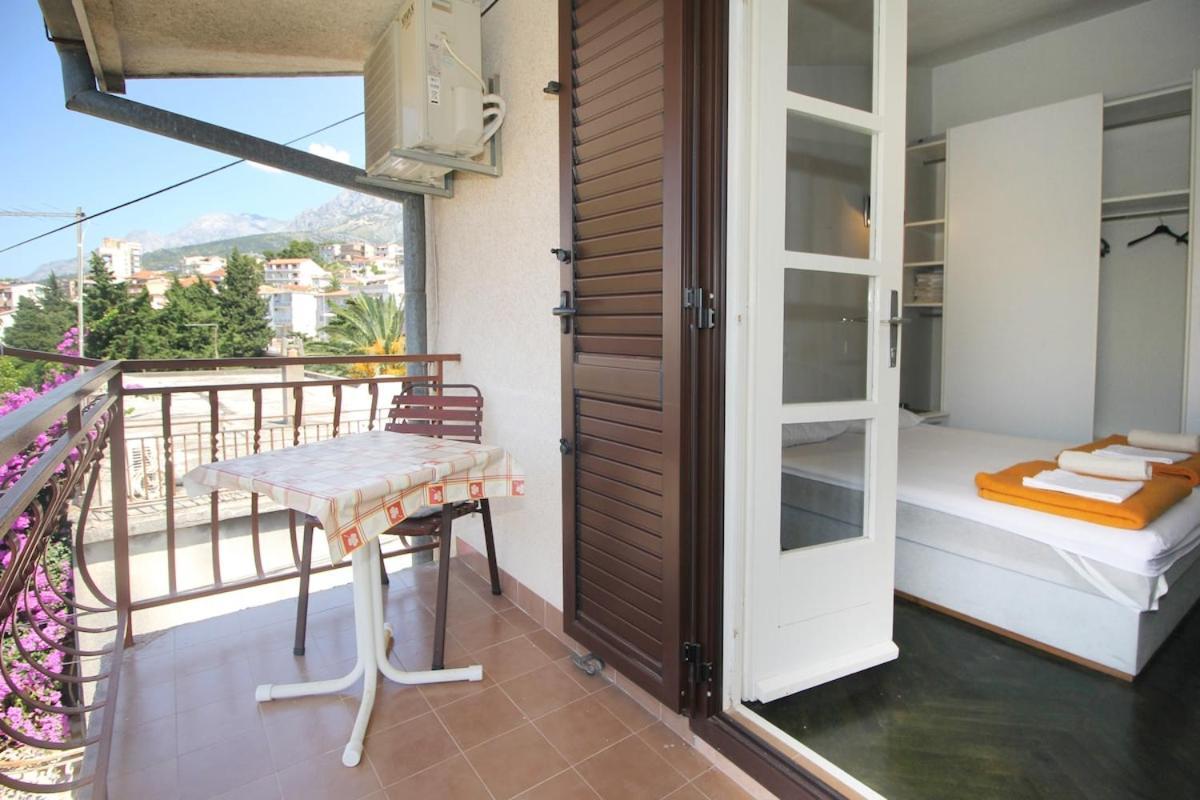 Obradovic Apartment Makarska